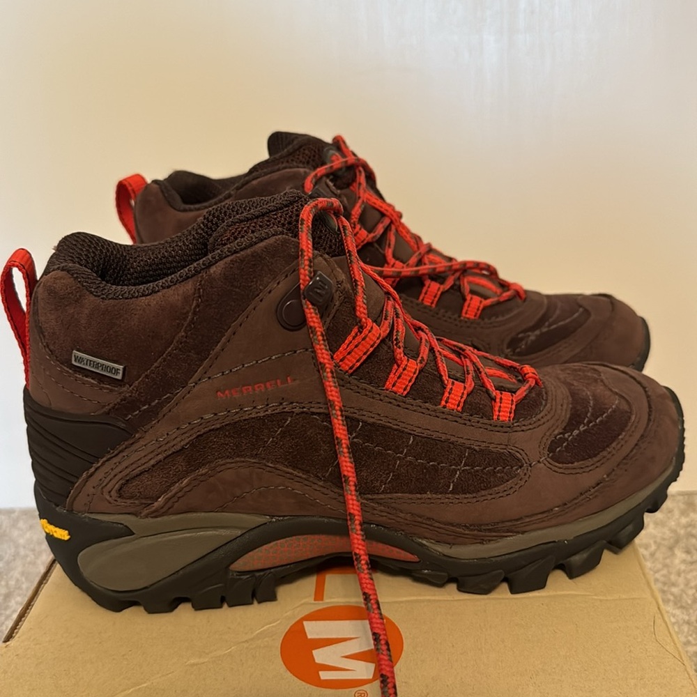 Merrell siren waterproof mid hiking boots new 6.5